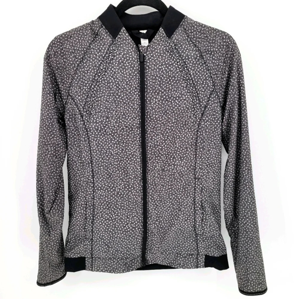 LULULEMON Hit it Frozen fizz white black bomber windbreaker Jacket  size 4